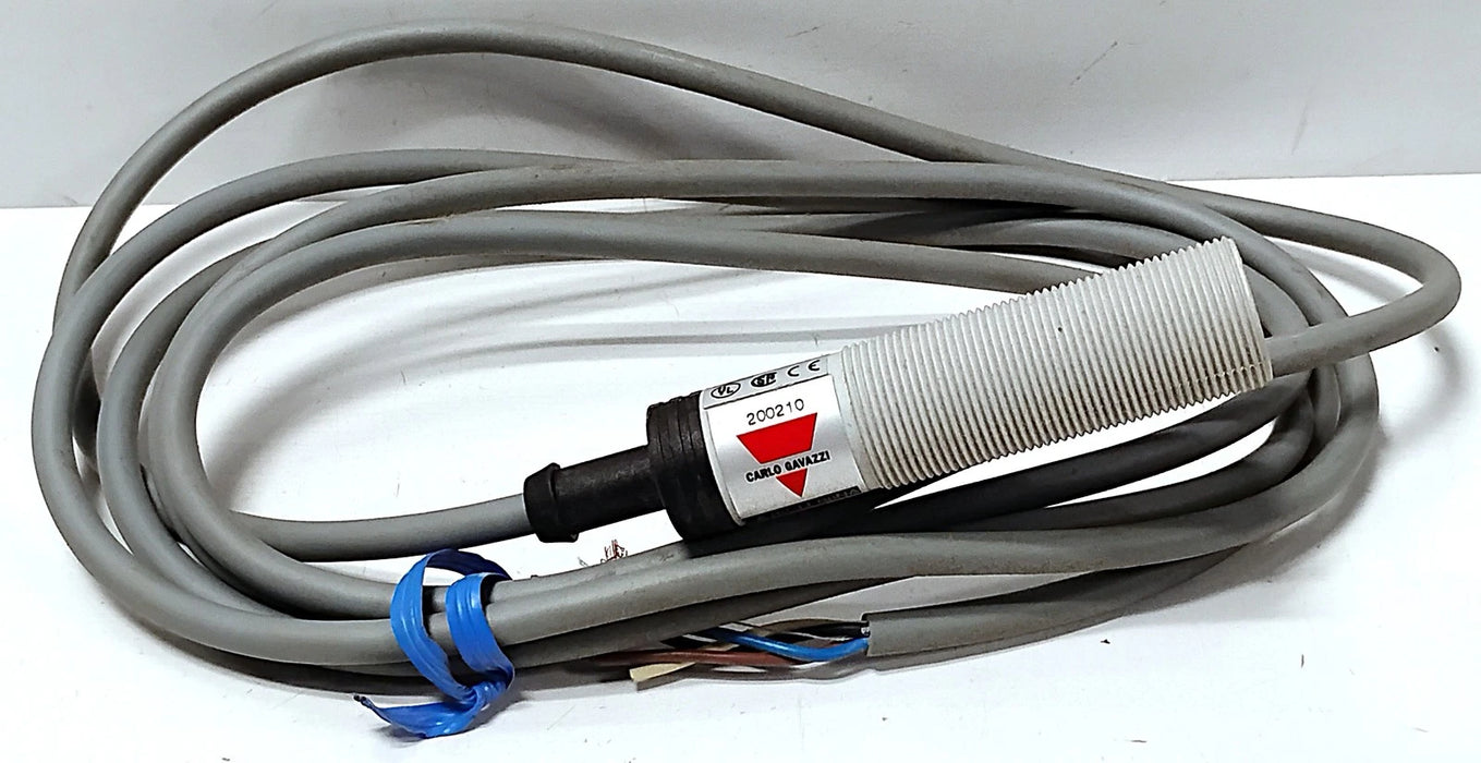 Carlo Gavazzi CA18CLF08NA 10-40 V DC Proximity Sensor w/ Adjustable Sensitivity