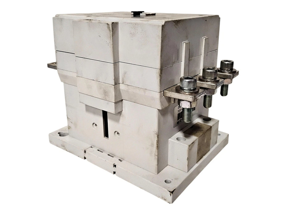 Allen-Bradley 100-D250ED11 110/130 V AC 250 A 3-Pole Non-Reversing IEC Contactor