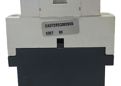 Telemecanique CAD72REQ3828G5 Control Relay w/ LADN22 LA1 DN22