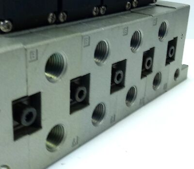 SMC NVV5FS3-01T-041 4 Stage Manifold Assembly w/ 4 NVFS3100-3FZ Solenoid Valves