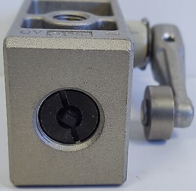 SMC VM830-N01-01 Pneumatic Rotary Valve