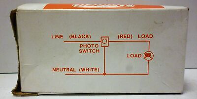 Dayton 2E331 Raintight Photoelectric Switch