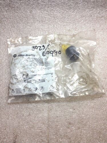 Allen-Bradley 800FP-LSM25PN3YX11 Selector Switch