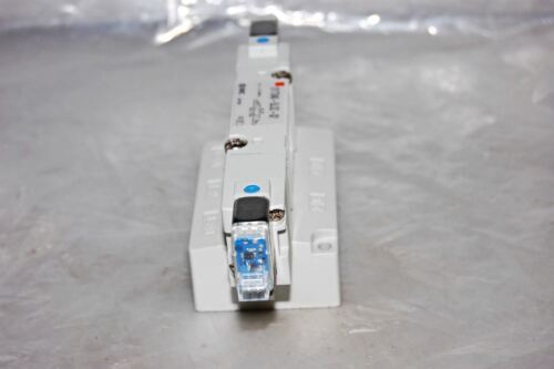 SMC SY7340-5LOZ-02 Valve