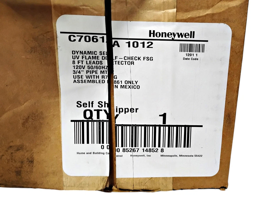 Honeywell C7061A-1012 120 V 3/4" Dynamic Self Check UV Flame Detector