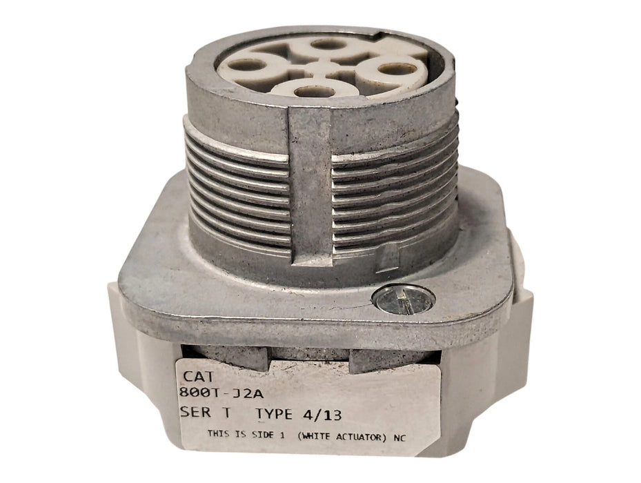 Allen-Bradley 800T-J2A Series T 600V AC/DC 3-Position Maintained Selector Switch
