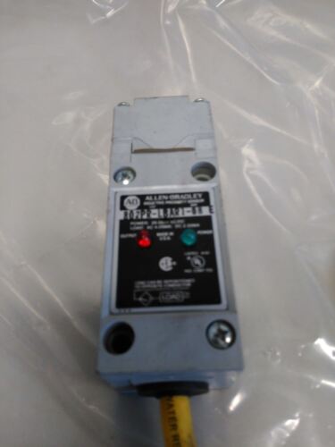 Allen-Bradley PROXIMITY SWITCH 802PR-LBAR1-08E