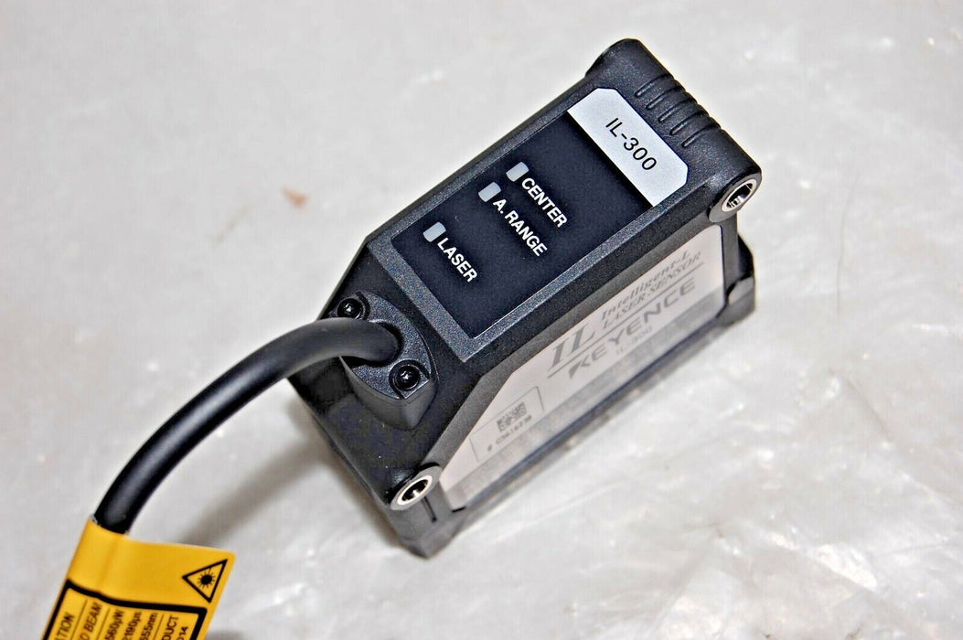 Keyence IL-300 Laser Sensor