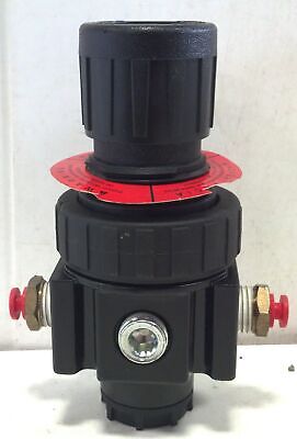 Wilkerson R12-02-F000 250 PSI Pneumatic Regulator w/ Numatics 2092614 Gauge