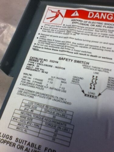 Square D D221N 30 A 240 V 2 P Fused Safety Switch - No box