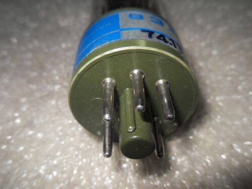HAMAMATSU 935 Photomultiplier Tube