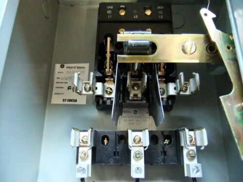 Ge Magnetic Starter In Enclosure CR308CTS8HB1AALTA