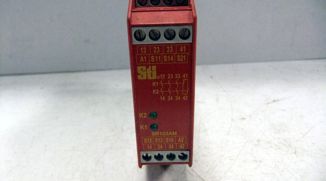 Omron STI 44510-1031 SR103AM01 24 V Safety Relay