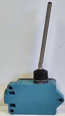 MICRO SWITCH BAF1-2RN18-LH Limit Switch with Spring Lever