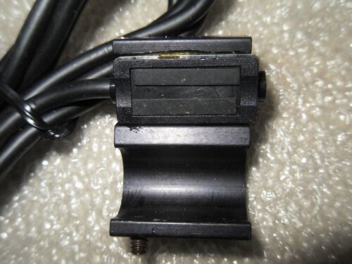 1 PARKER SWR-3 REED SWITCH W/ BRACKET