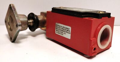 Allen-Bradley 802F-E68M2 300 V AC 10 A Interlock Safety Switch W/ Key
