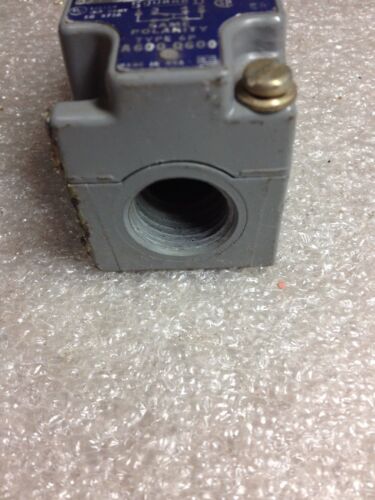 Square D 9007-C52D Limit Switch 9007-C052