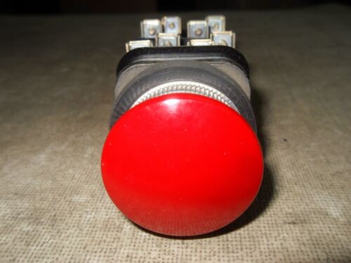 Allen-Bradley 800T-D6C Ser A Red Push Button Switch