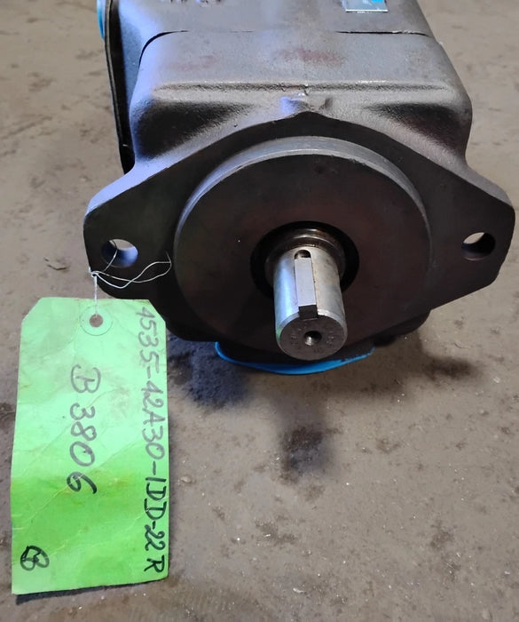 Vickers 4535V42A30 1DD22R 02-137458R Double Hydraulic Vane Pump
