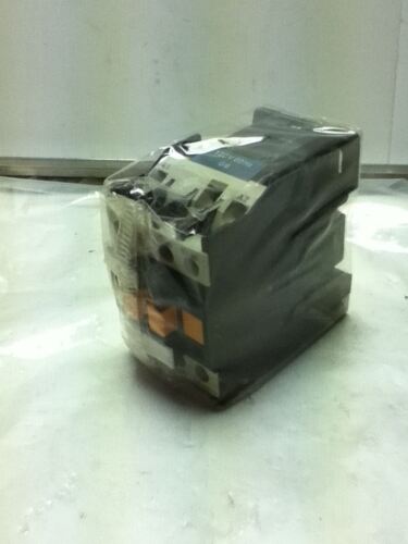 Telemecanique CA2DN40G6 Control Relay
