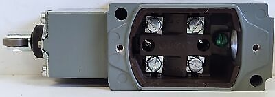 Allen-Bradley 802T-D1 Ser D Roller Plunger Limit Switch