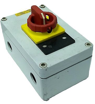 Square D 9421-V2 690 VAC 32 A Rotary Knob Disconnect Switch in Plastic Enclosure