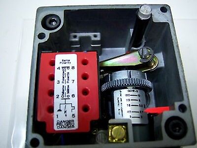 Square D 9012-GDW-3 10 A 480 VAC 3-150 psi Pressure Switch