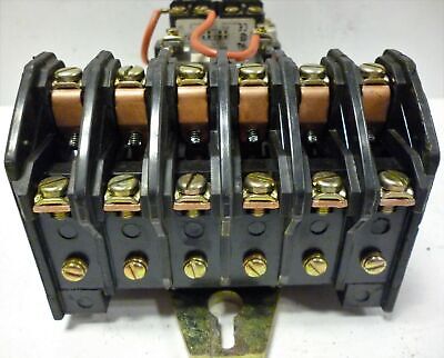 Schneider 8903LXO60V04R6 Mechanically Held Lighting Contactor