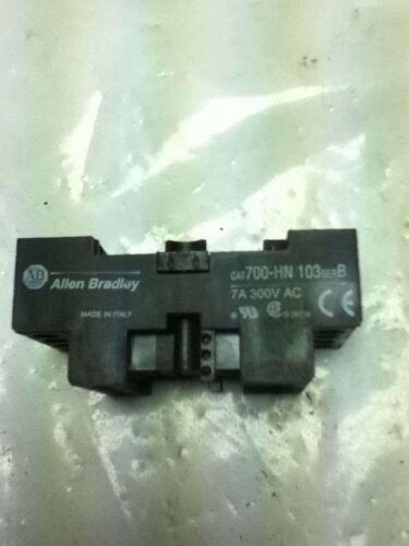 2 Allen-Bradley 700-HN103 Series B Blade Socket Bases