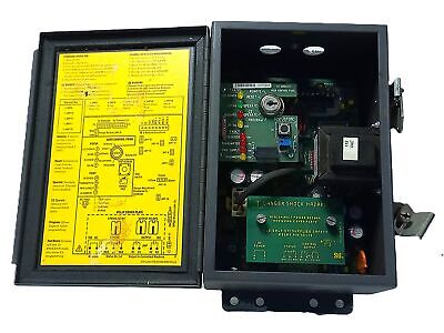 Omron STI ® 4300B-2 MiniSafe FlexSafe Light Curtain Controller