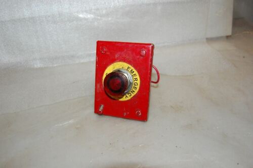 Allen-Bradley CR104PEG11 PUSH BUTTON WITH ENCLOSURE