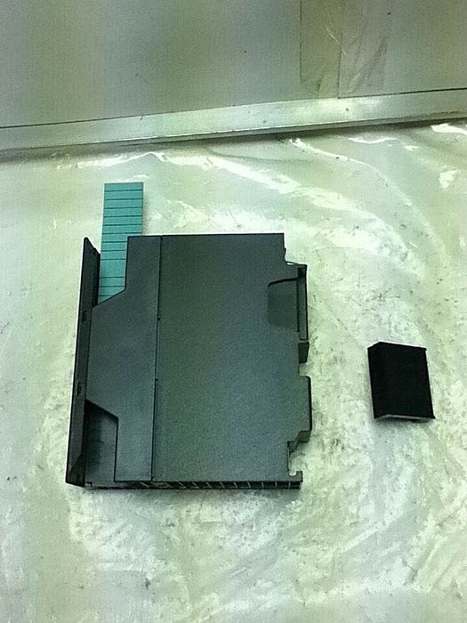 Siemens 6ES7-322-1BH01-0AA0 OUTPUT MODULE