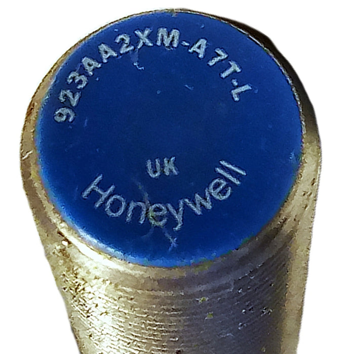 Honeywell 923AA2XM-A7T-L 20-250 V AC Shielded Proximity Sensor