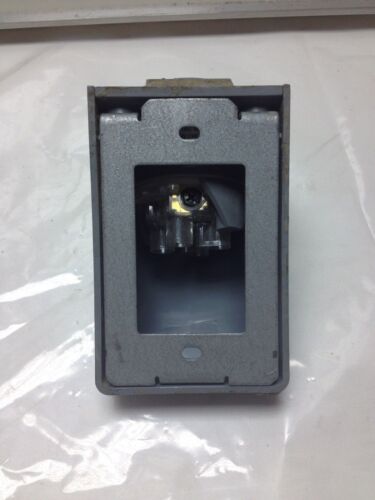 Hubbell HBL2420AR RECEPTACLE