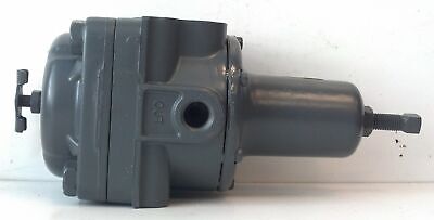 Fisher 67AFR-226 1/4" 250 PSI Pneumatic Pressure Regulator