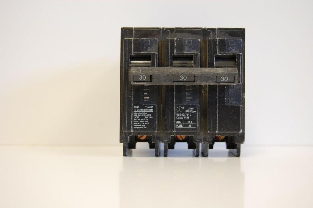 I-T-E Circuit Breaker Q330