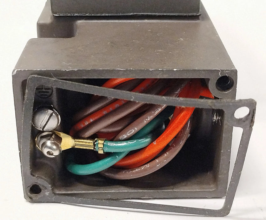 Numatics 252SA400K000030 Solenoid Valve Less Coil w/ Manifold