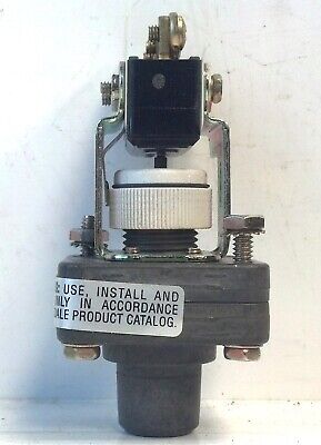 Barksdale E1S-H15-P4 1/4" NPT 10 A 125/250 V AC ECON-O-TROL Pressure Switch