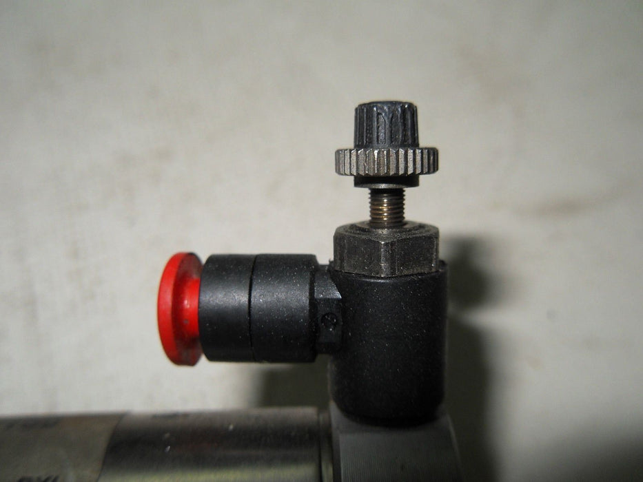 SMC NCDJ2L16-150-H7A1S Cylinder