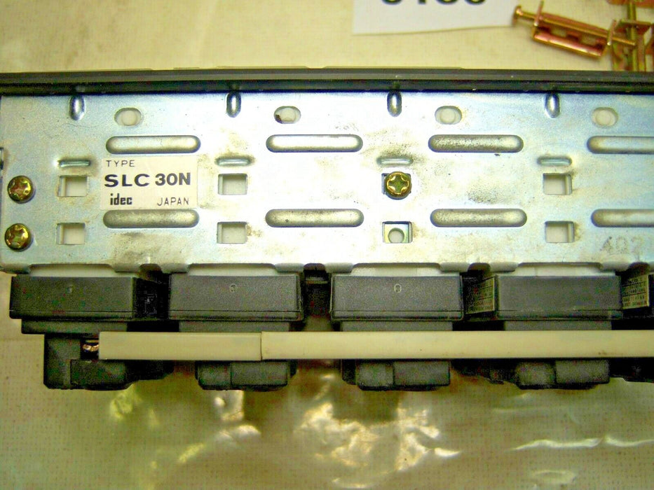 IDEC SLC30N Illuminated Pushbutton Display