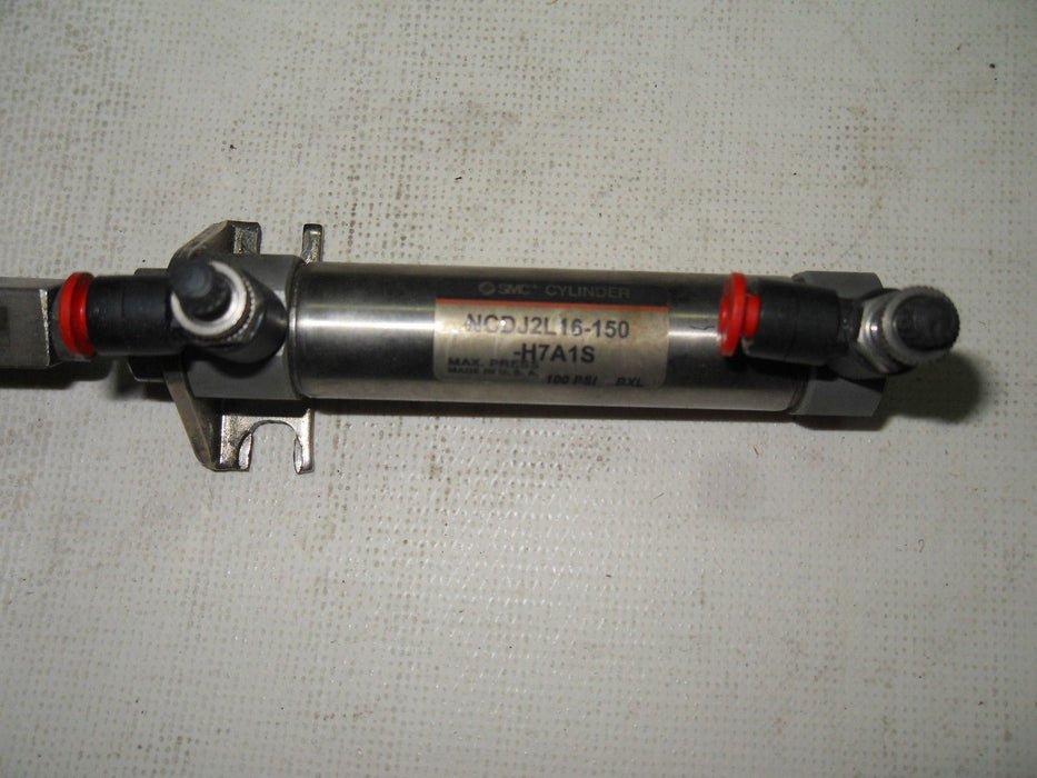 SMC NCDJ2L16-150-H7A1S Cylinder