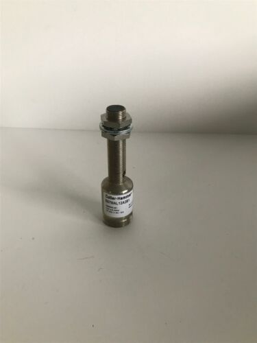Cutler-Hammer Proximity switch E57MAL12A2B1
