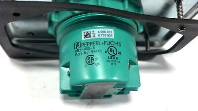 Pepperl + Fuchs PB2-008-6 Palm Button w/ Guard and Conduit Box