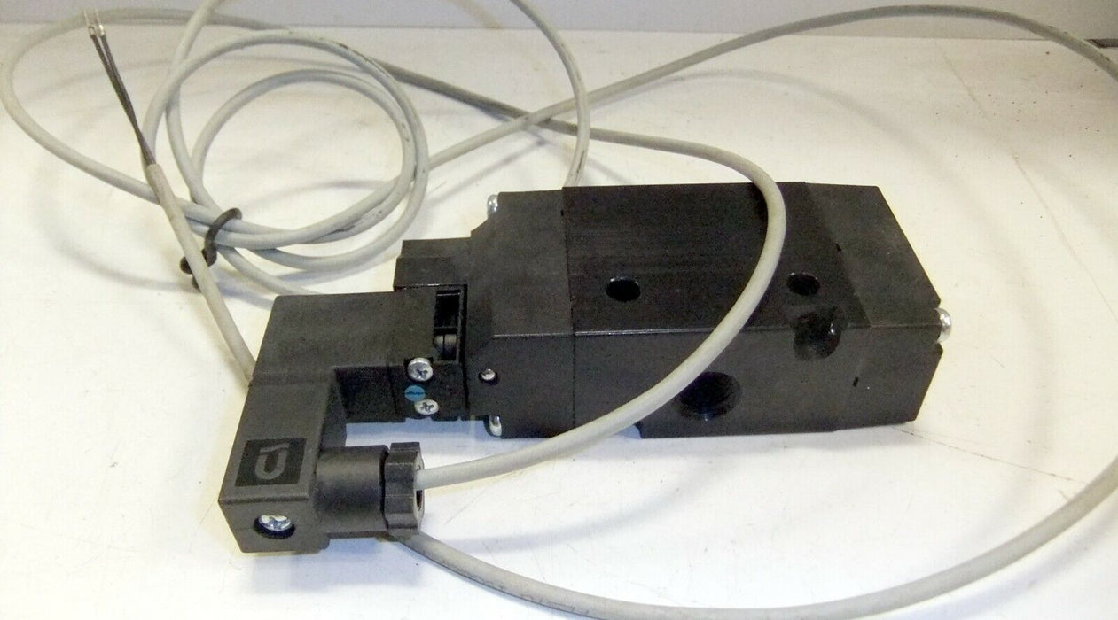 Parker Solenoid Valve 1/4" NPT B5G1BB549C