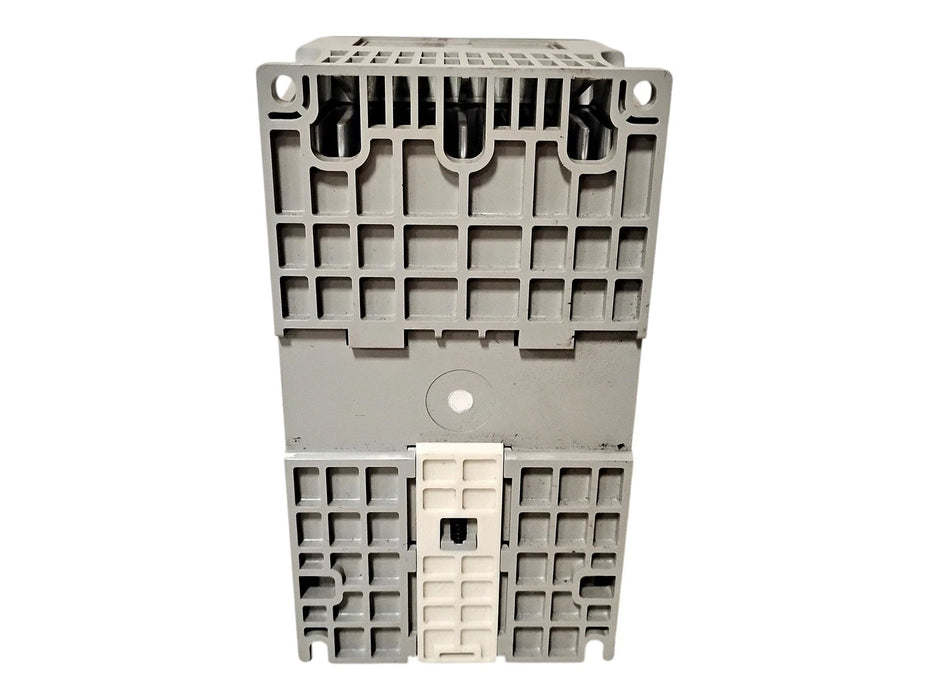 Allen-Bradley 22A-B012N104 Ser A FRN 6.01 240 V 3 HP 2.2 kW Variable Freq Drive