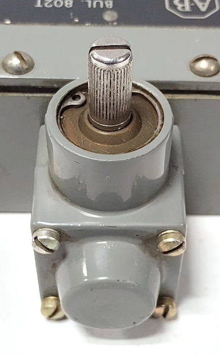 Allen-Bradley 802T-AMTH Ser C 600 V AC 10 A Maintained Rotary Gear Limit Switch