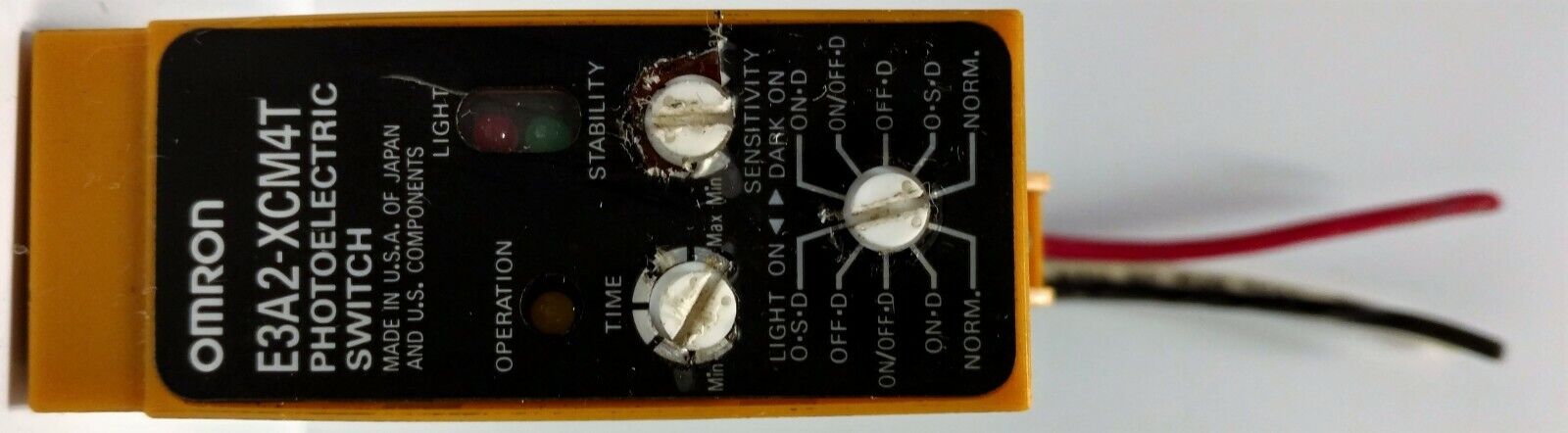 Omron E3A22-XCM4T Photoelectric Sensor