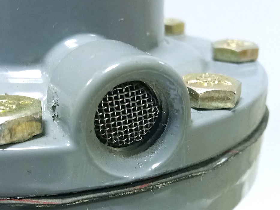 Fisher 119-8 Model 119 150 psig Gas Valve w/ 1/2 Orifice 3-15 psi Spring Range