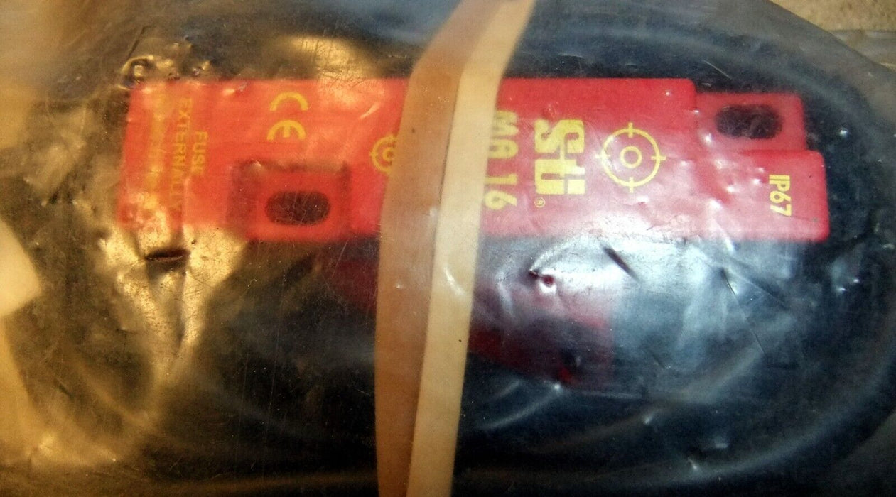 STI 44507-1631 Safety Switch 5M Cable Pre-Wired