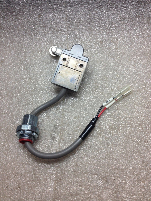 Omron D4C-4424 Limit Switch